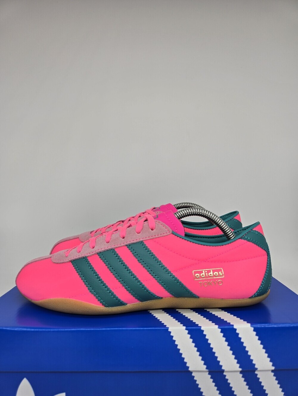 adidas Women's Tokyo IH3998 Lucid Pink Power Green Gold Metallic Shoes Size 6.5
